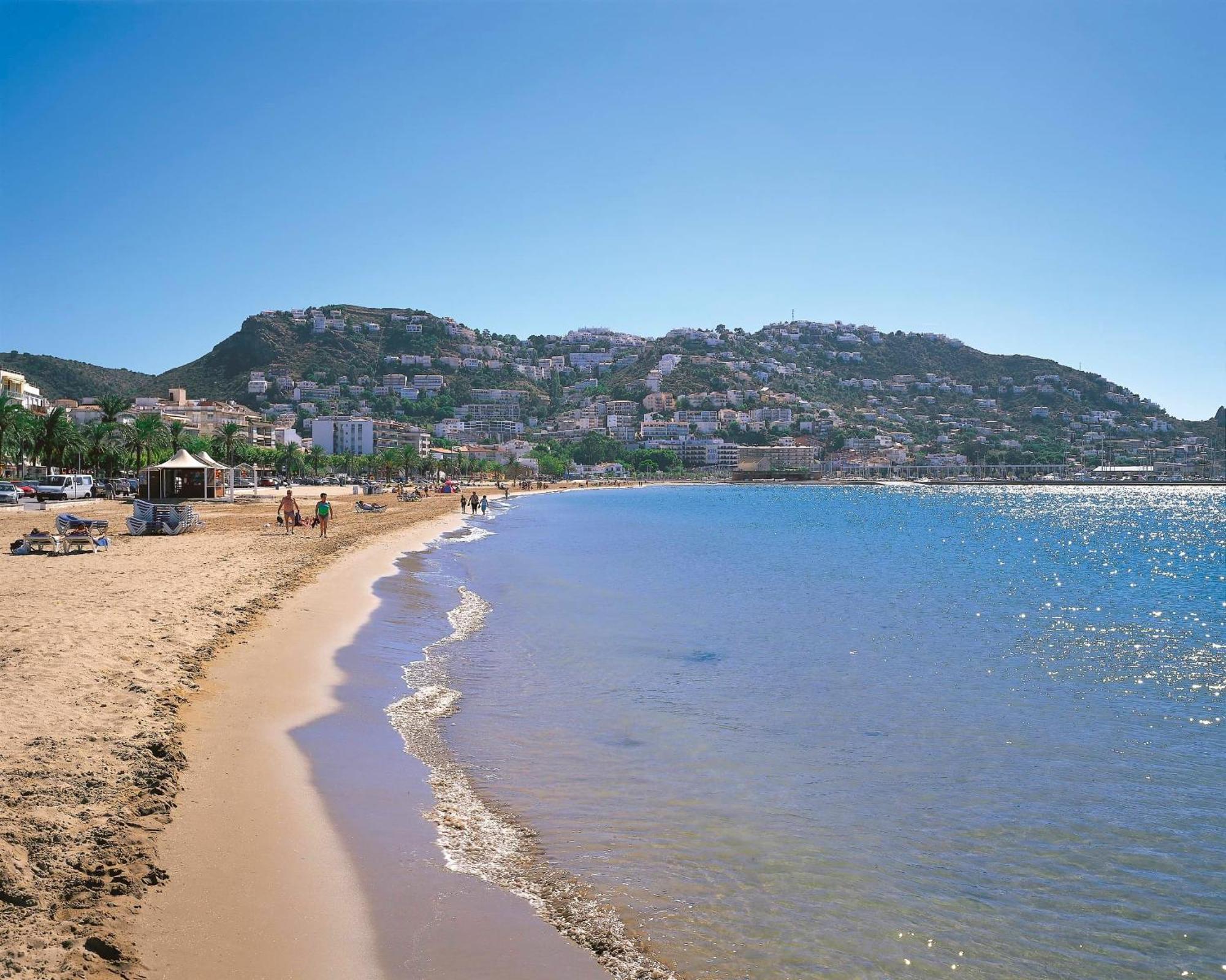 Global Immo 2071 Mediterraneo A 2-6 Apartment Roses Bagian luar foto